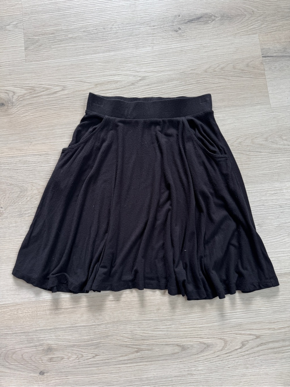 black skater skirt high waisted flare Y2K preppy size small